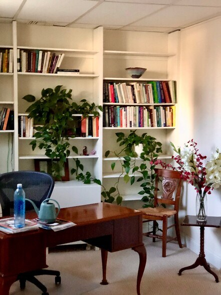 More Photos Of 1312-1316 Westwood Blvd, Los Angeles Research And Development For Lease