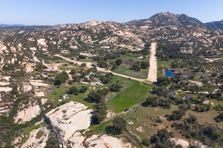 More Photos Of 19191 High Glen Rd, Alpine Specialty For Sale