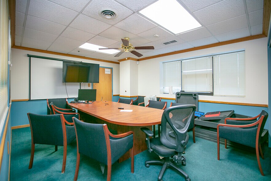 More Photos Of 1739 Cassopolis St, Elkhart Warehouse For Sale