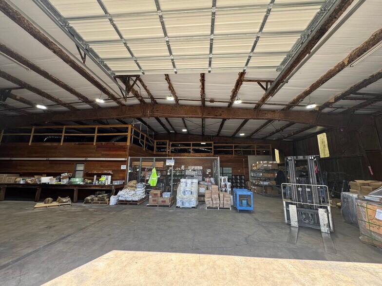 More Photos Of 607 Dumont St, South Houston Manufacturing For Sale