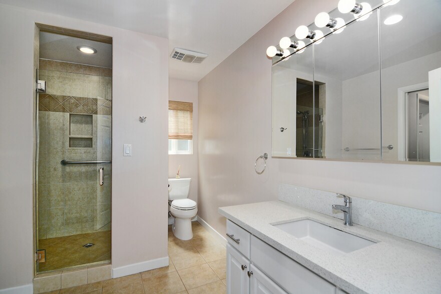 More Photos Of 22839 Dolorosa St, Woodland Hills Multifamily For Lease