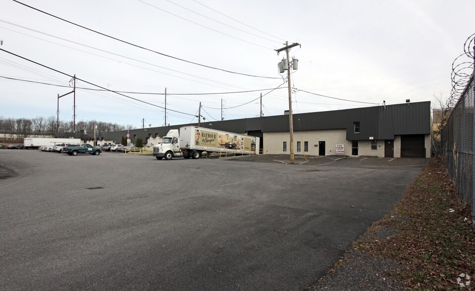 Primary Photo Of 721-729 Wicker Ave, Bensalem Manufacturing For Lease