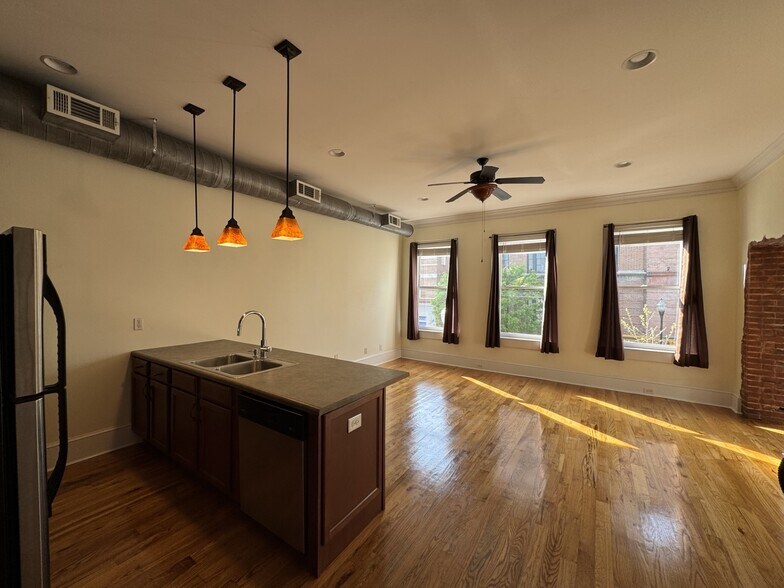 More Photos Of 512-518 2nd St, Macon General Retail For Sale