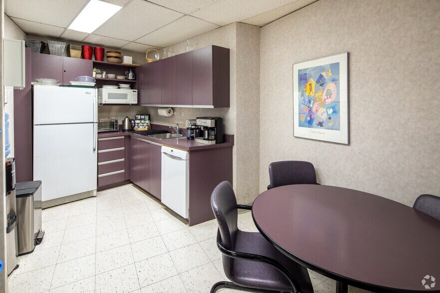More Photos Of 121 Richmond St W, Toronto Office For Lease