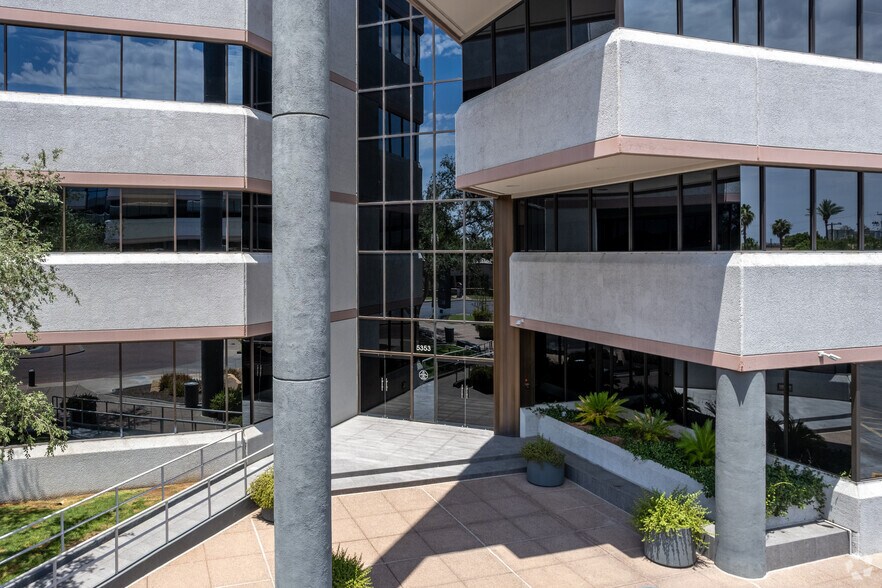 More Photos Of 5353 N 16th St, Phoenix Office For Lease
