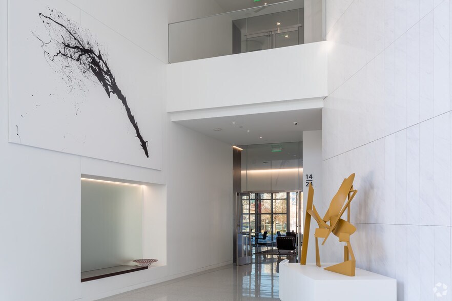 More Photos Of 1445 Ross Ave, Dallas Office For Sale