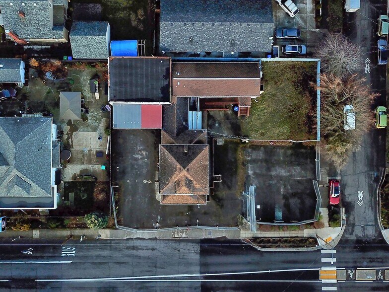 More Photos Of 8523 SE Stark St, Portland Office Residential For Sale