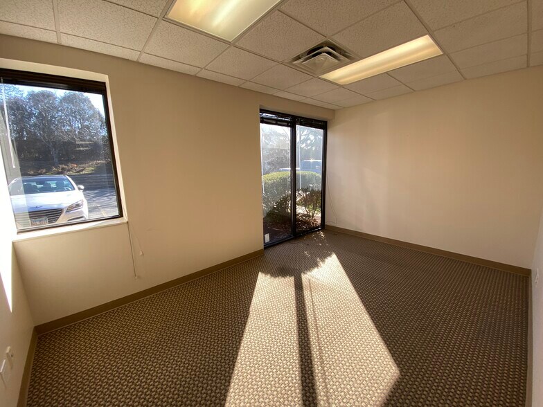 More Photos Of 2004 Fox Dr, Champaign Medical For Sale