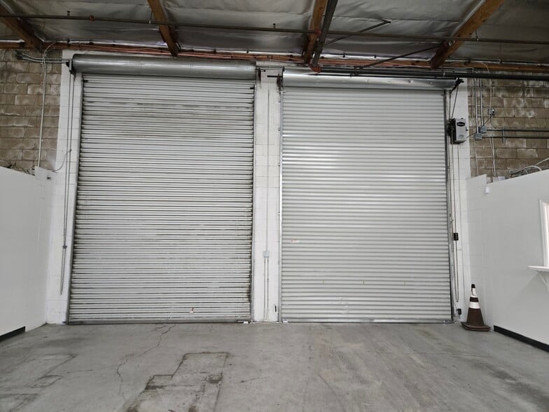 More Photos Of 6919 Hayvenhurst Ave, Van Nuys Warehouse For Lease