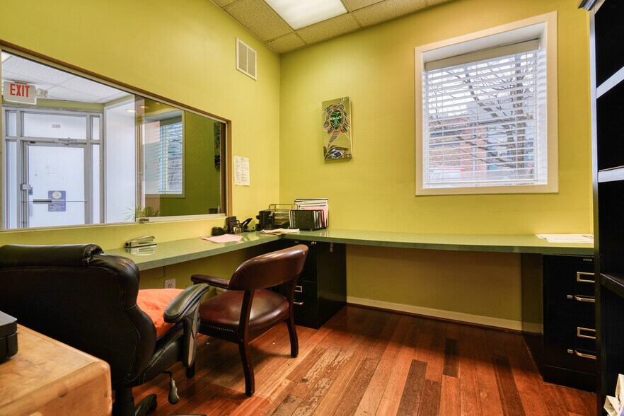 More Photos Of 3200 Eastern Ave, Baltimore Office For Sale