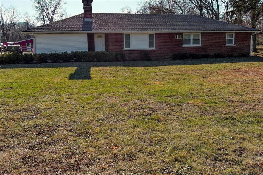 More Photos Of 33W109 Butterfield Rd, Batavia Industrial For Sale