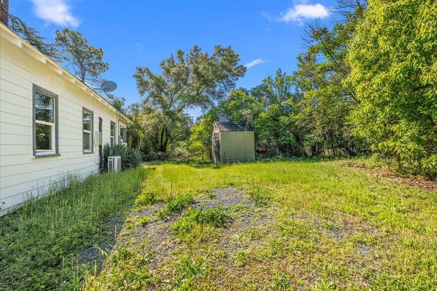 More Photos Of 320 Taylor Rd, Newcastle Specialty For Sale