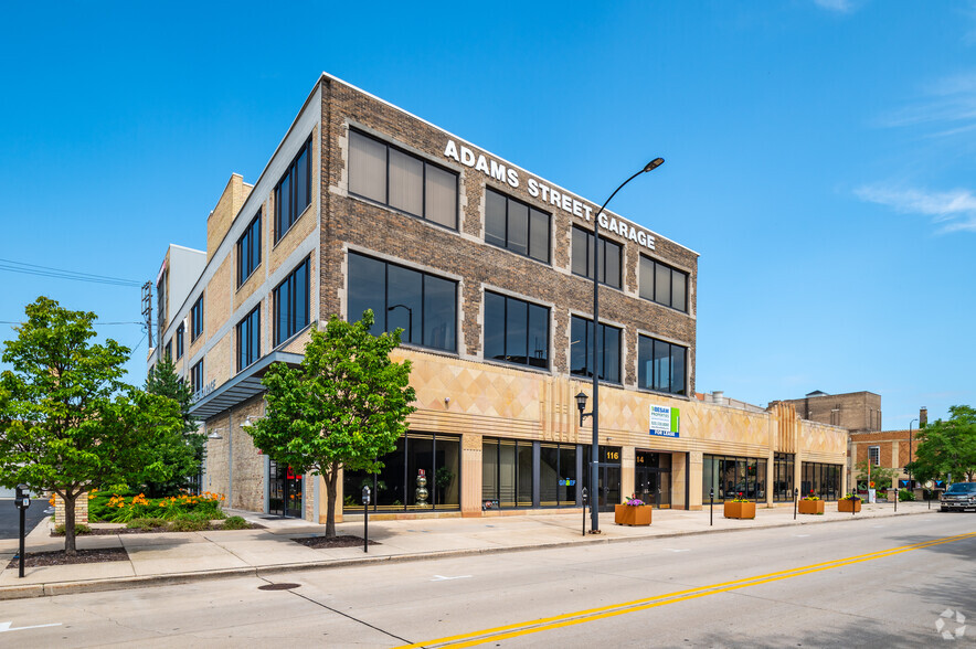 Primary Photo Of 118 S Adams St, Green Bay Office For Lease