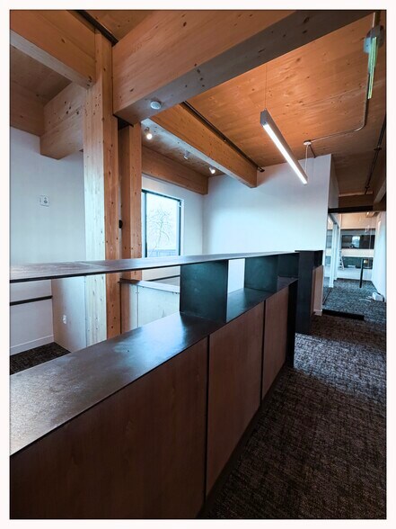 More Photos Of 2422 E 7th St, Austin Office For Lease