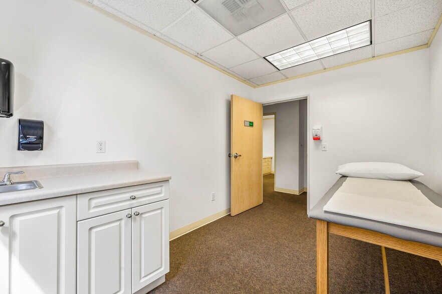 More Photos Of 705 9th St, Florence Medical For Lease