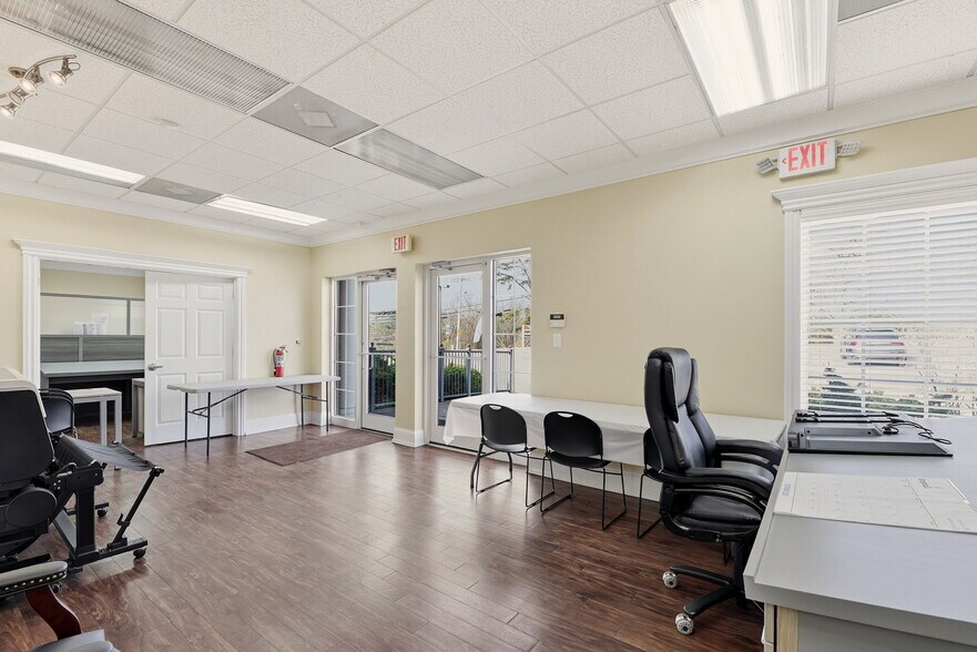 More Photos Of 430 Montbrook Ln, Knoxville Office For Lease