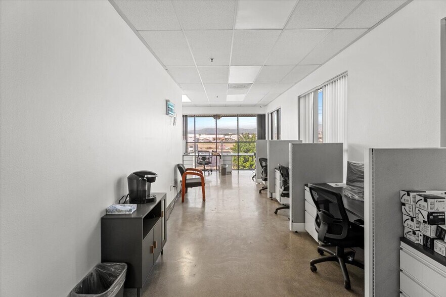 More Photos Of 3450 E Vernon Ave, Vernon Food Processing For Lease