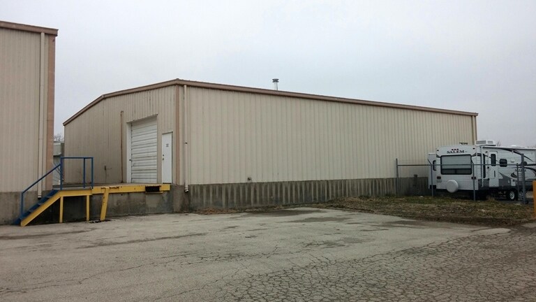 More Photos Of 2415 Mcdonough St, Joliet Warehouse For Sale