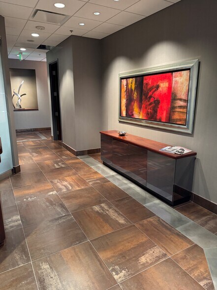 More Photos Of 7226 Lee Deforest Dr, Columbia Medical For Sale