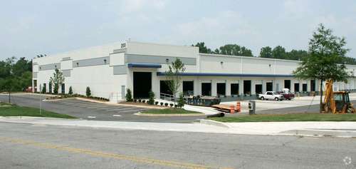 More Photos Of 3719 N Peachtree Rd, Chamblee Warehouse For Lease
