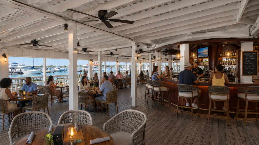 More Photos Of 37 Mazatlan Dr, Rockport Marina For Sale
