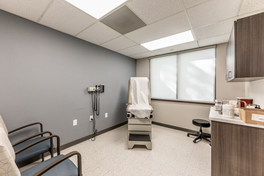 More Photos Of 130 Medical Center Pky, Huntsville Medical For Sale