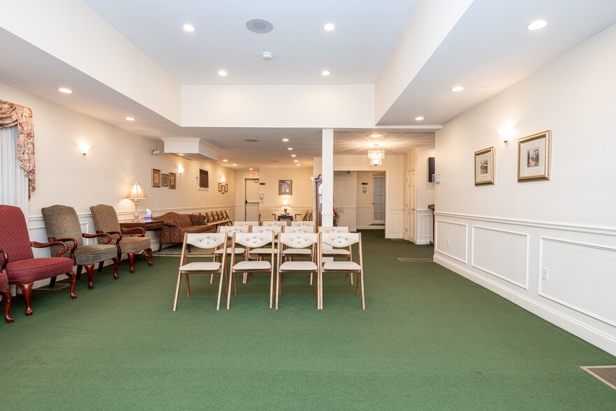 More Photos Of 11 Linden St, Reading Funeral Home For Sale