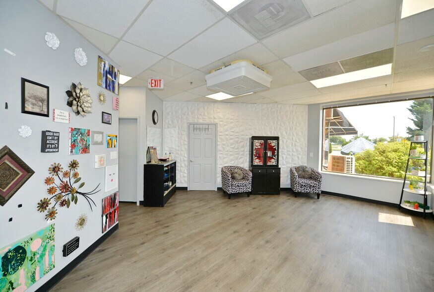 More Photos Of 431 Dual Hwy, Hagerstown Hotel For Sale