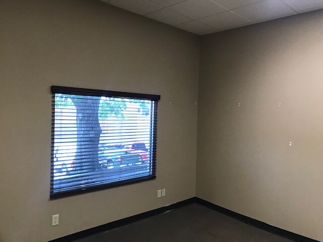 More Photos Of 11100 W 91st St, Overland Park Office For Lease