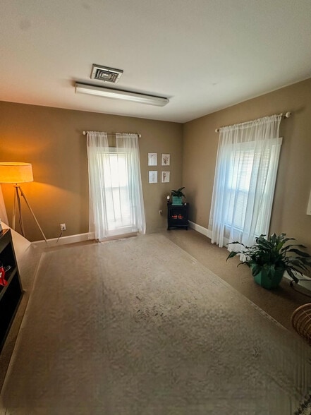 More Photos Of 683 Main St, Norwell Loft Creative Space For Lease