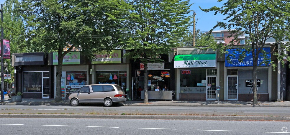 Primary Photo Of 2702-2712 Main St, Vancouver Storefront For Sale