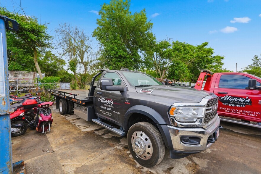 More Photos Of 6512 Old Cheney Hwy, Orlando Industrial For Sale