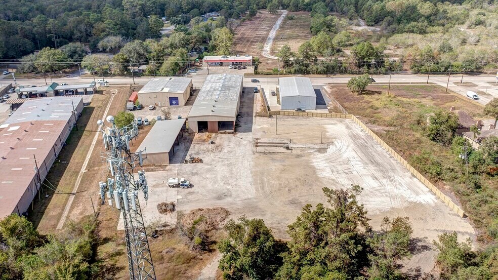 More Photos Of 1215 S Houston, Humble Warehouse For Lease