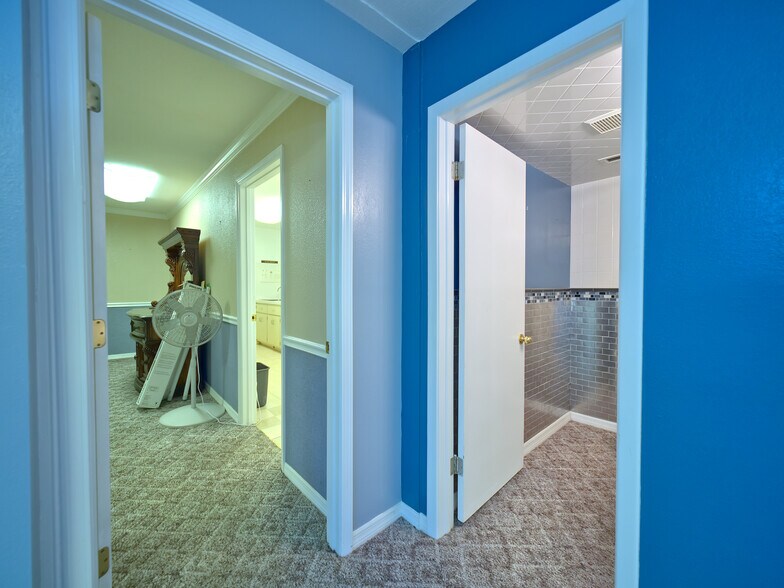 More Photos Of 629 S Broad St, Brooksville Office For Sale