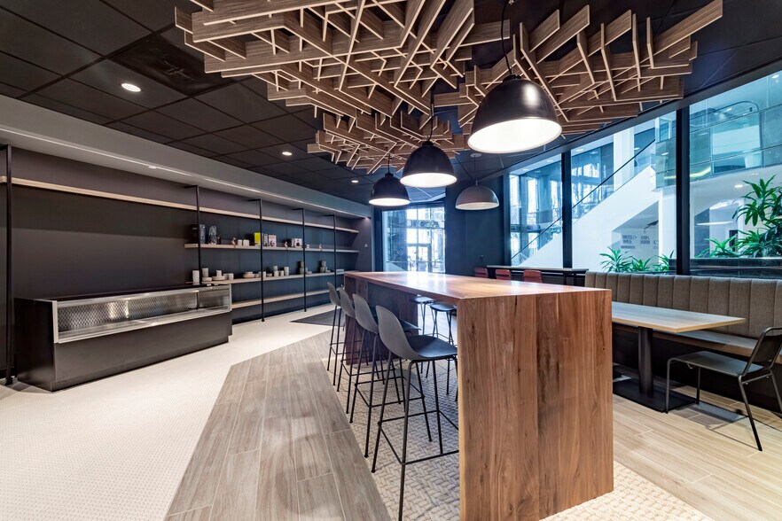 More Photos Of 3399 Peachtree Rd NE, Atlanta Coworking Space