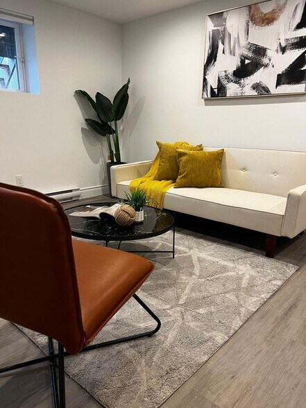 More Photos Of 66 Wellington St S, Hamilton Apartments For Sale