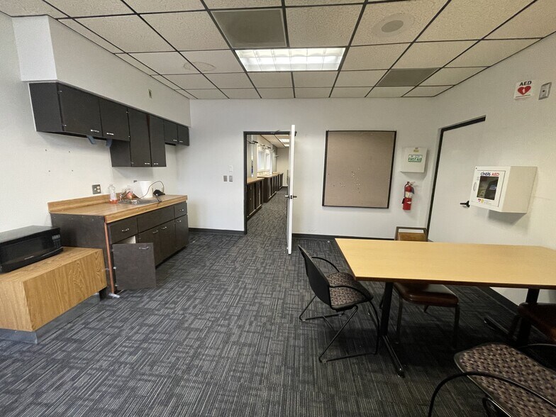 More Photos Of 6701 Davis Hwy, Pensacola Bank For Sale