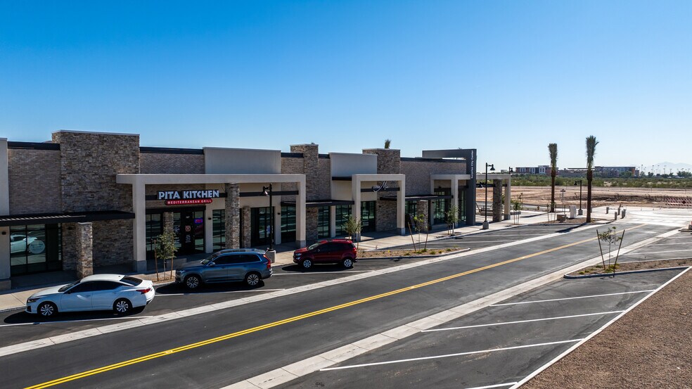 More Photos Of 14462 W Elm St, Surprise Storefront For Sale