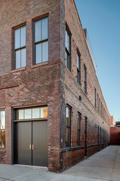 More Photos Of 212 E 3rd St, Des Moines General Retail For Sale