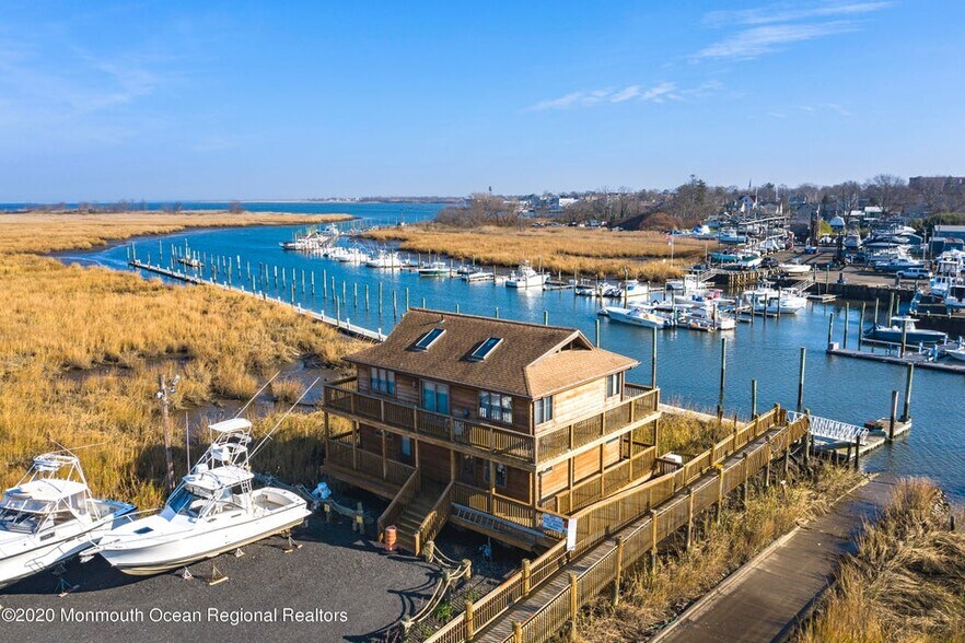 More Photos Of 520 Amboy, Keyport Marina For Sale