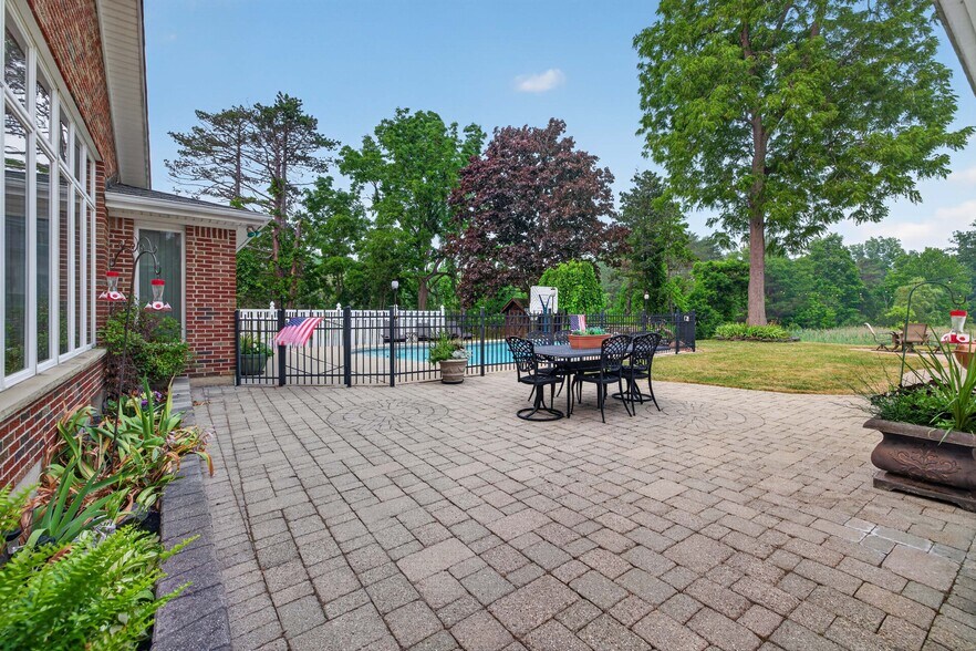 More Photos Of 3405 Orchard Park Rd, Orchard Park Office Residential For Sale