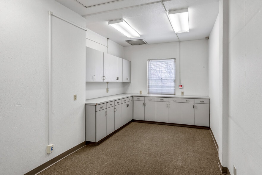 More Photos Of 142 W Palace Ave, Santa Fe Office Residential For Sale