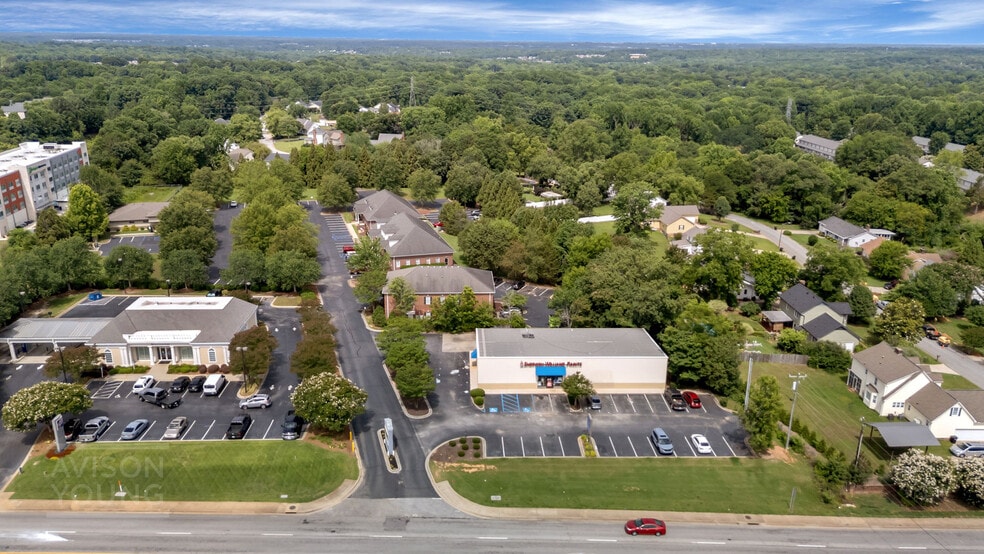 More Photos Of 634 Fairview Rd, Simpsonville Medical For Lease
