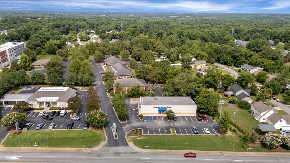 More Photos Of 634 Fairview Rd, Simpsonville Medical For Sale