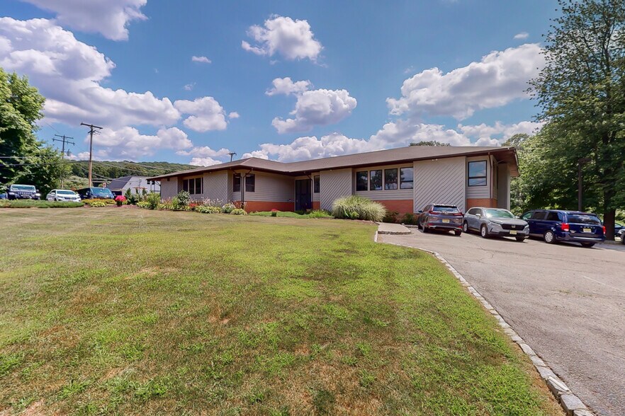 More Photos Of 7 Waterloo Rd, Stanhope Office For Sale