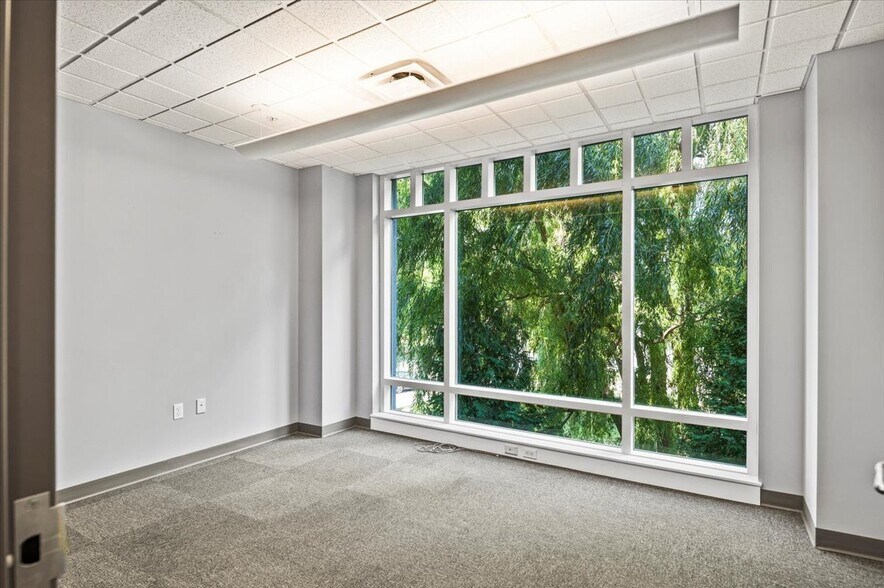 More Photos Of 262-268 Broadway, Saratoga Springs Office Residential For Sale