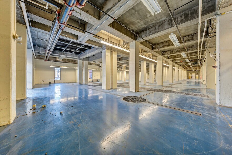 More Photos Of 120 Salem Ave SW, Roanoke Warehouse For Lease