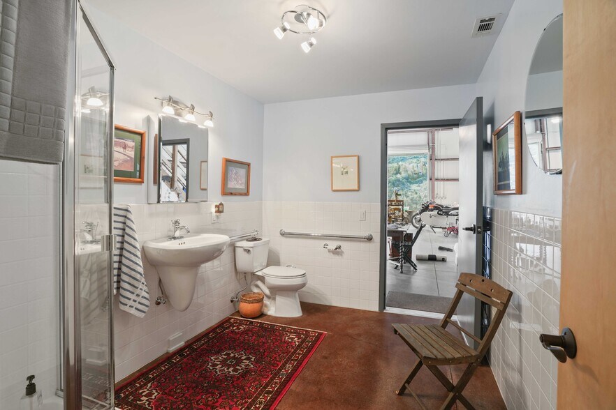 More Photos Of 3212 Mt Pinos Way, Frazier Park Light Manufacturing For Sale