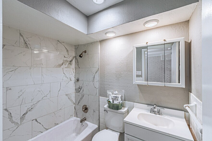 More Photos Of 4635 W Gore Blvd, Lawton Apartments For Sale