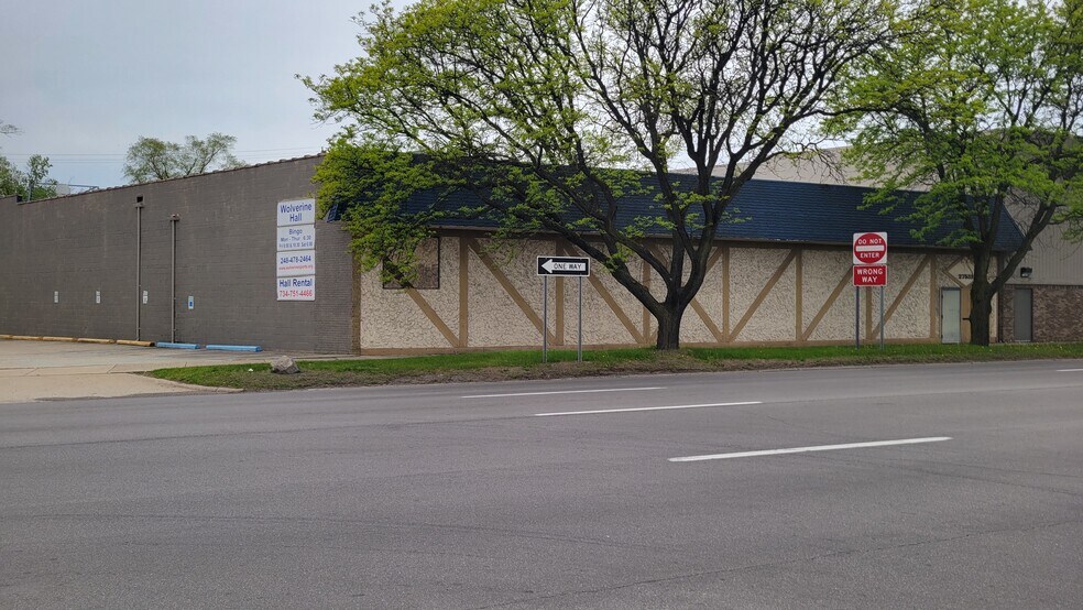 More Photos Of 27531 Grand River St, Livonia General Retail For Sale